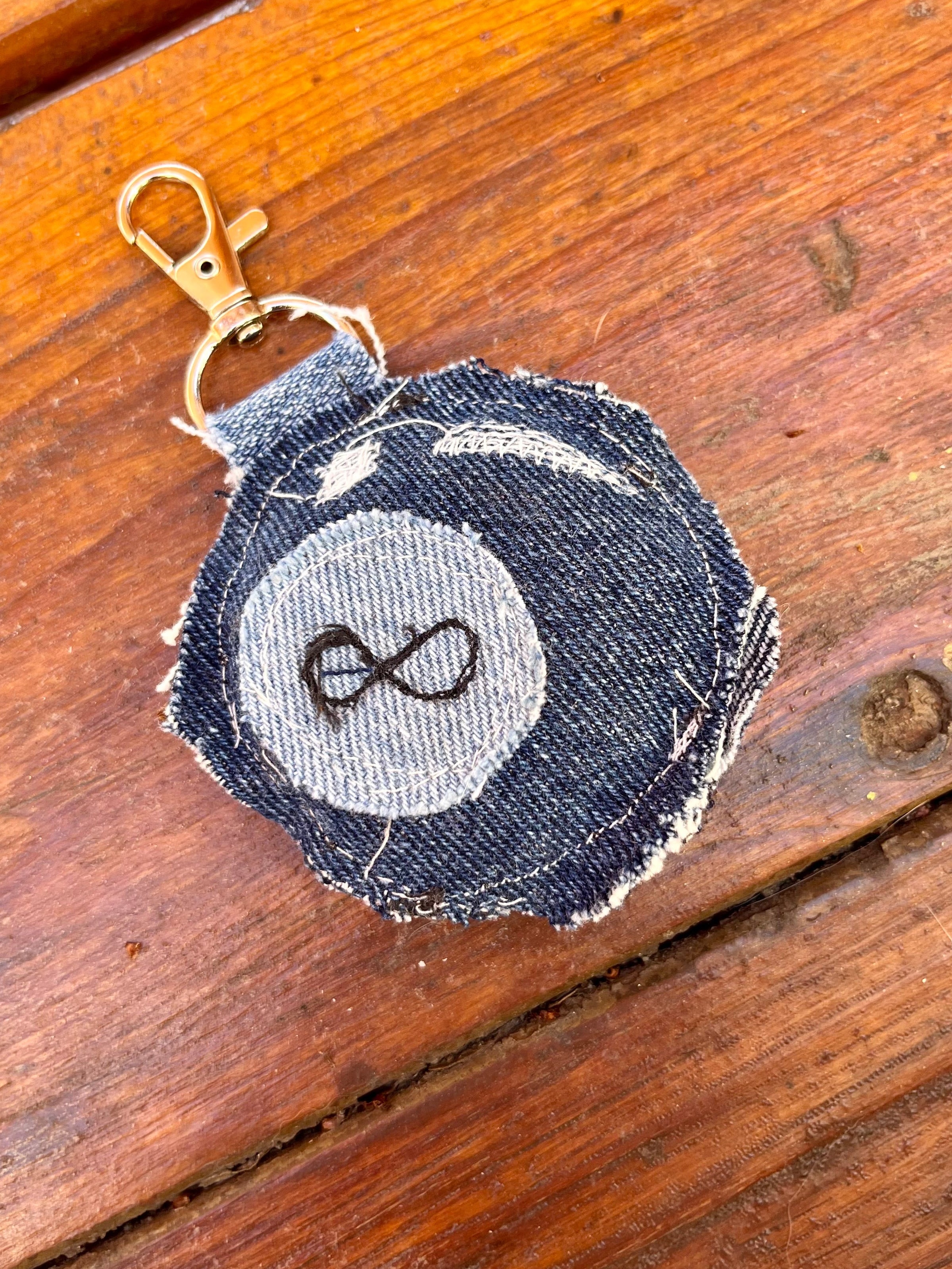 Keychain MAGIC 8 BALL