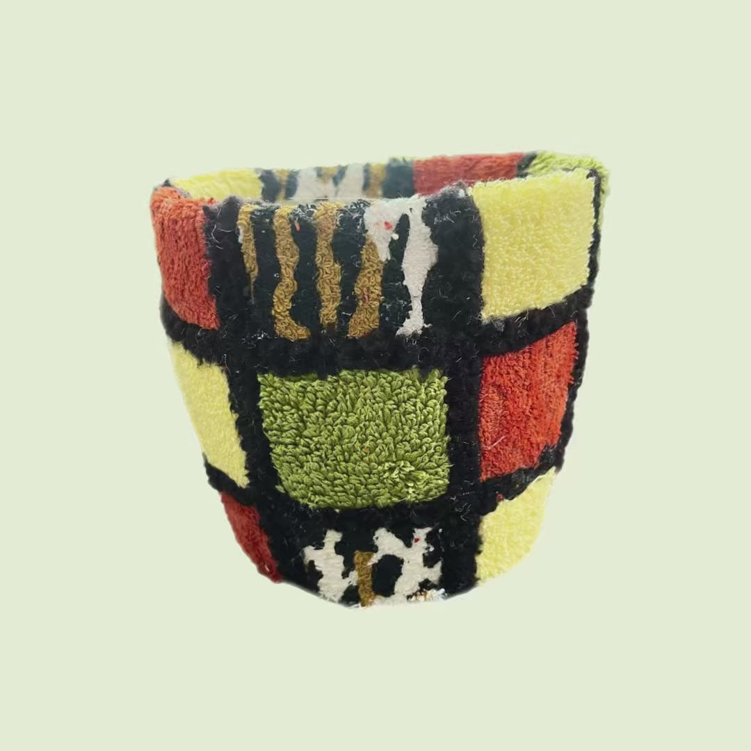 Retro Checkered Pot